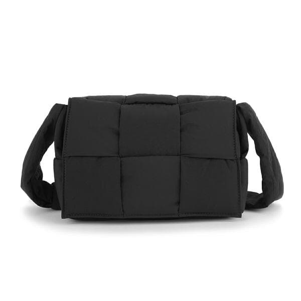 Bottega Veneta Cassette Bag 755182