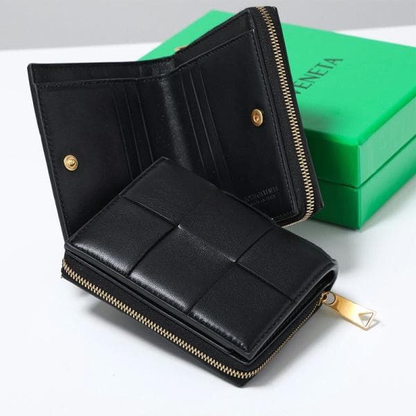 Bottega Veneta Cassette Wallet (Women) 750253