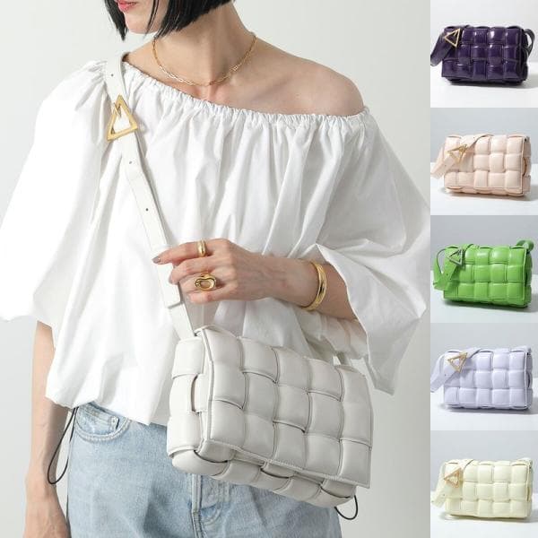 Bottega Veneta Cassette Bag (Women) 591970